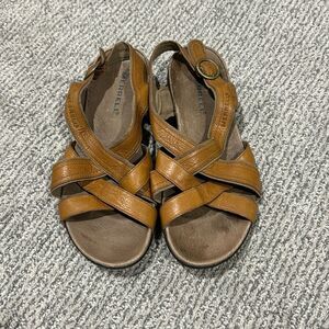 Merrell Women's Tan Sandals